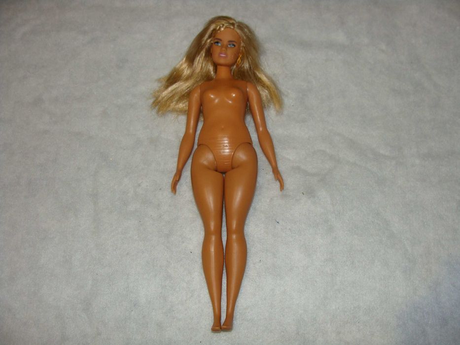 Barbie Fashionistas Urban Camo Doll (Curvy) (Ref. FJF54)