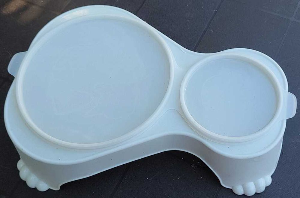 Podwójna miska z przykrywką dla kota, psa 2w1