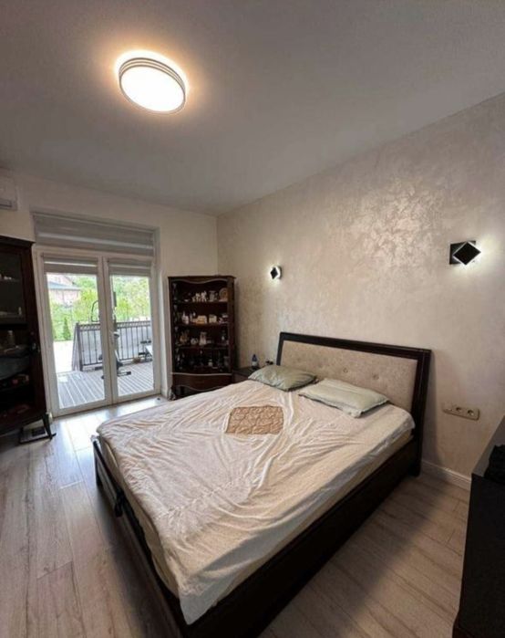 Продається БУДИНОК р-н ,,Роша клуб" Чернівці  300 000$