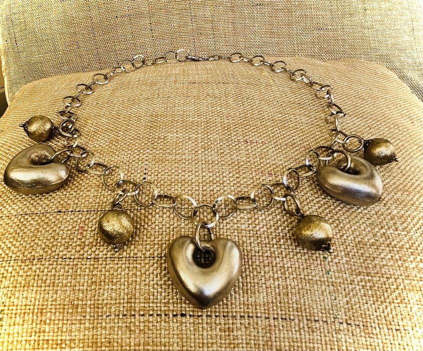 Колье серебрянное.