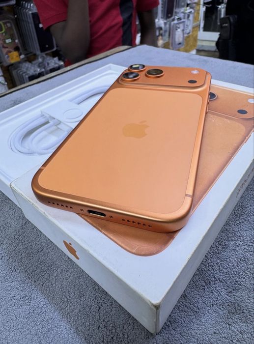 iPhone 17 Pro Max com garantia