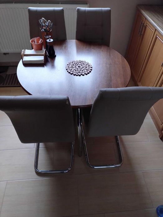 Krzesła do kuchni, jadalni - okazja.