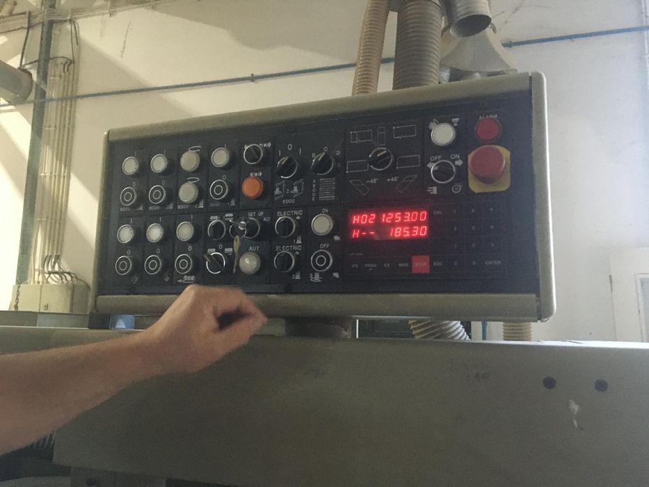 Centro de trabalho SCM Multiflex para janelas em madeira