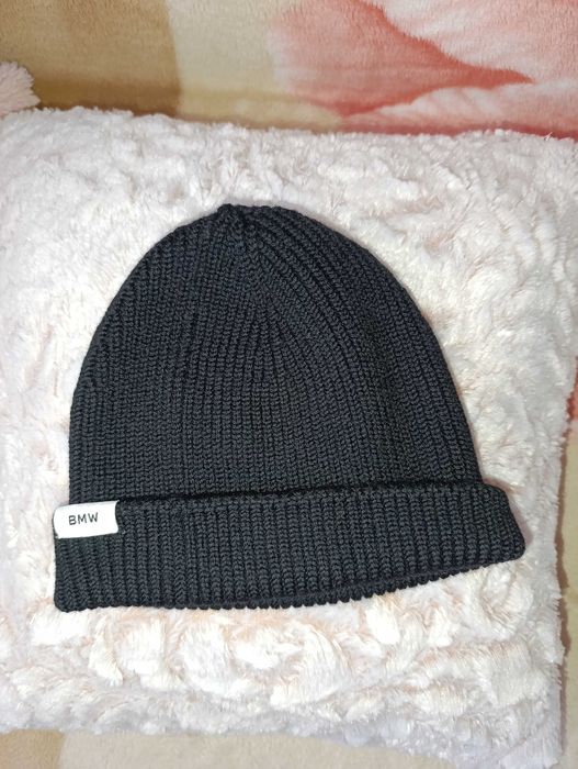 Czarna grubsza czapka BMW 96 % wełna beanie leonka Leon Zawodowiec