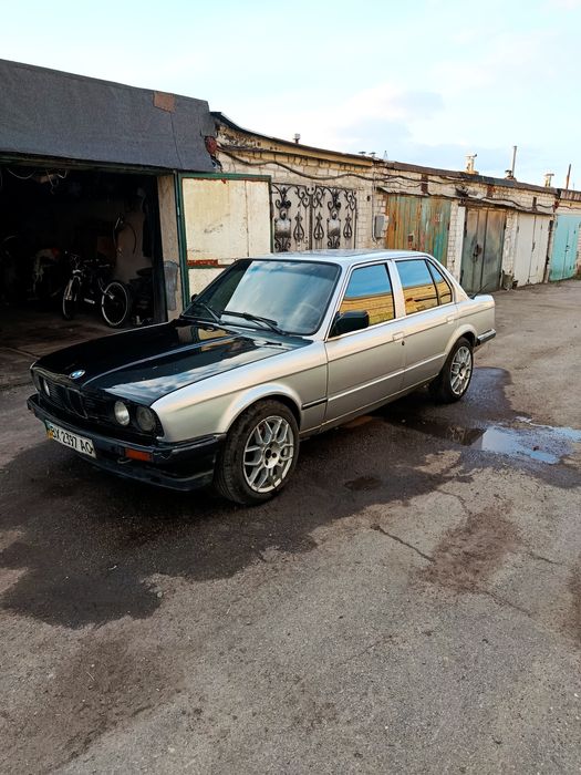 В продаже  BMW E 30