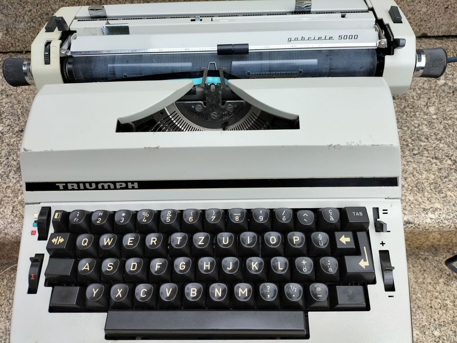 Máquina de escrever triumph Gabriele 5000