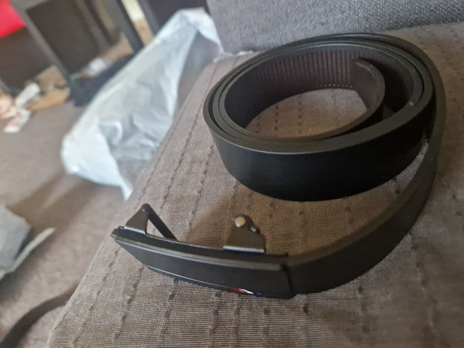 Nowy Pasek z metalowa klamra 120 cm