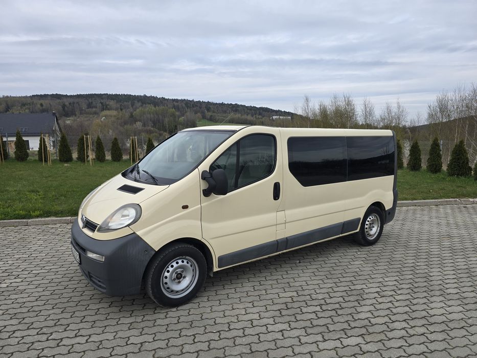 Продам Opel Vivaro  2.0газ +бензин 9місць Long