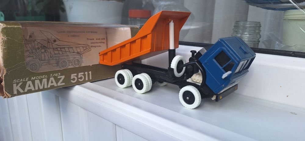 Модель КамАЗ 5511 1:43 масштабная машинка Kamaz камаз