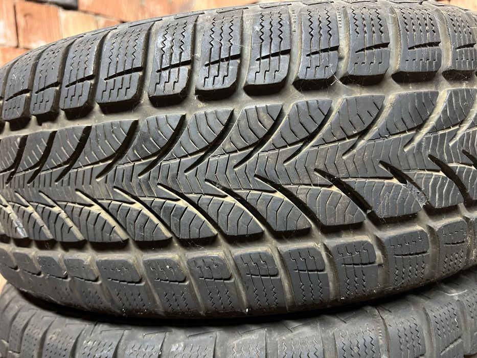 Резина 205/55/R16