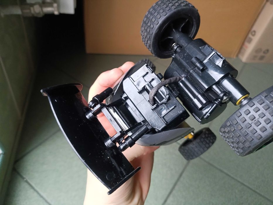 Машинка на радиоуправлении с пультом