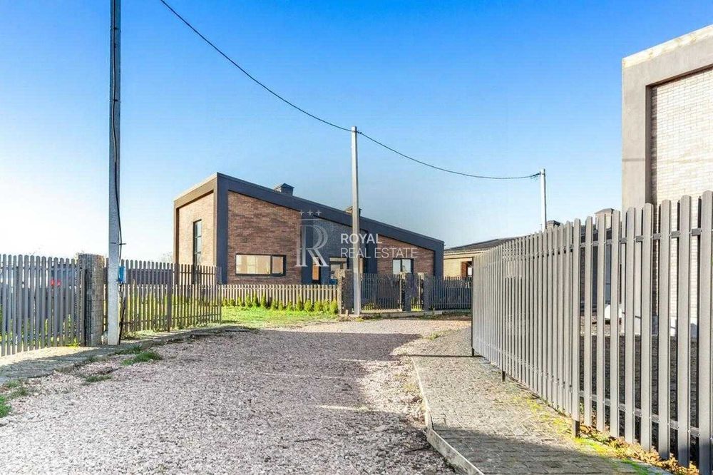 Продаж Будинок КМ COUNTRY VILLA Мала Олександрівка 130 м² 4 кімнати 5,01 сотки Закрита територія Високі стелі Паркінг