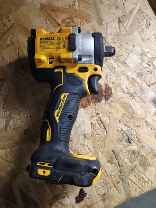 Klucz udarowy DeWalt DCF921