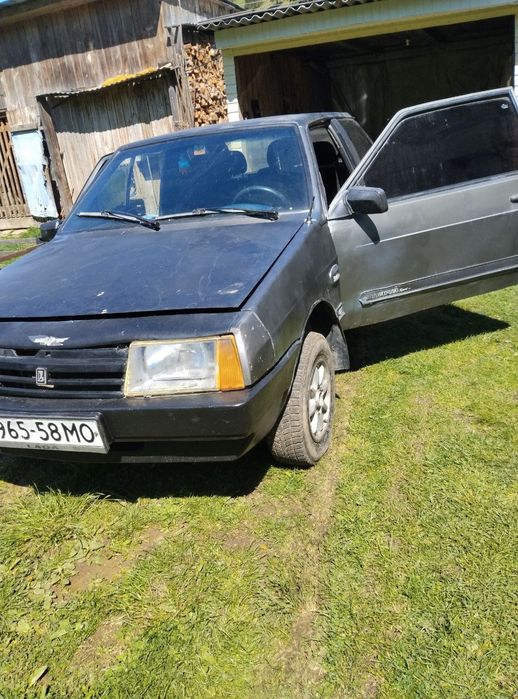Автомобіль ВАЗ 2108