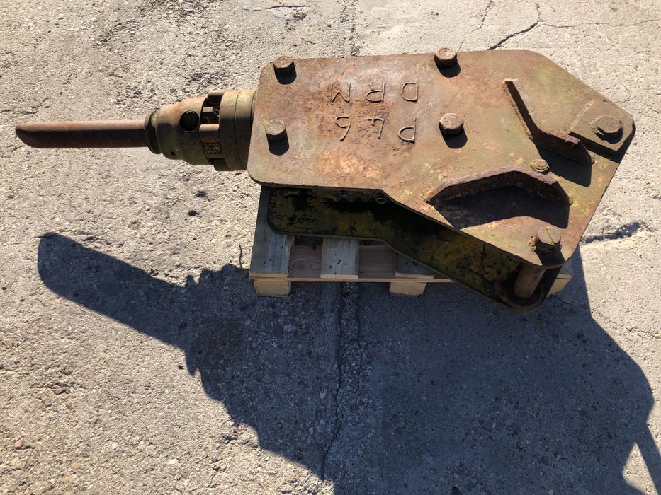 Młot hydrauliczny do koparki