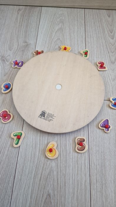 Relógio de brincar em madeira_COMO NOVO