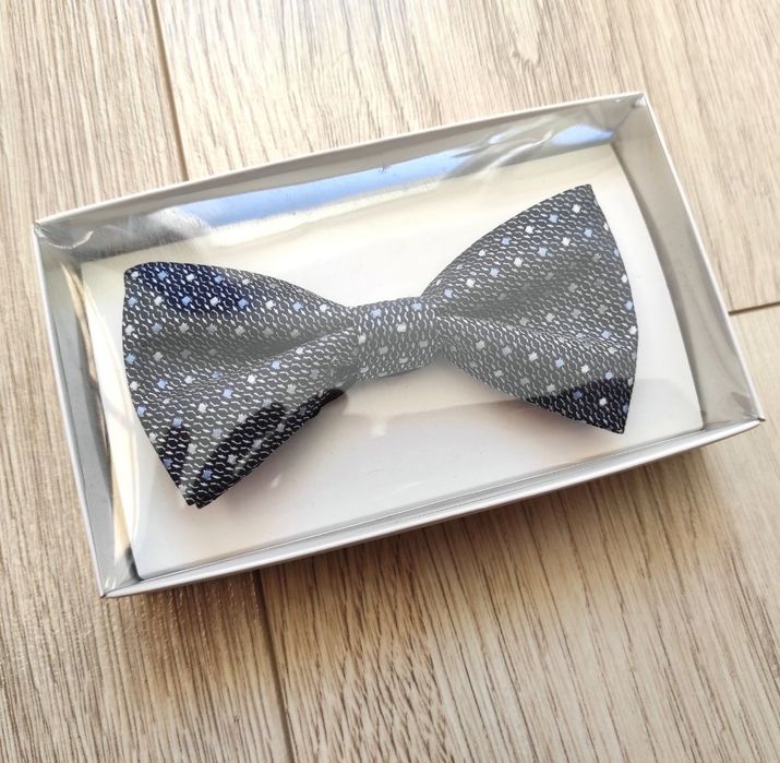 Mucha BYTOM muszka w kropki granatowa