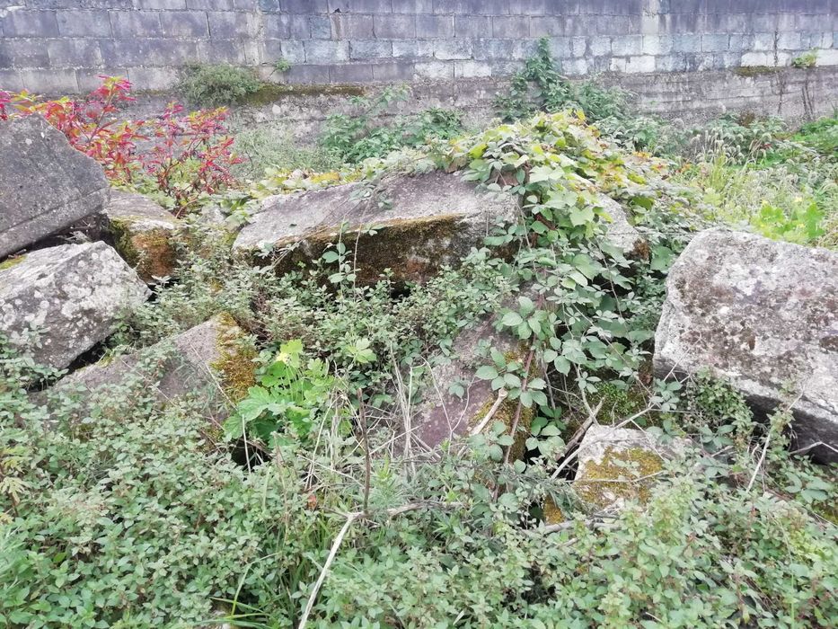 Pedra de antigo tanque