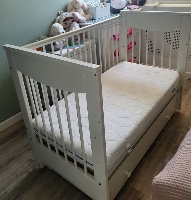 Łóżeczko dziecięce  z kołyską