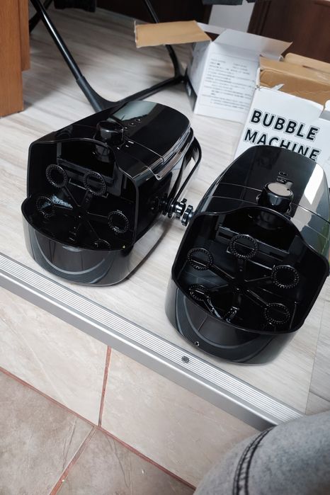 Maszyny do baniek mydlanych.