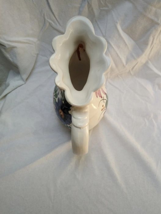 Ceramiczny dzbanek kura