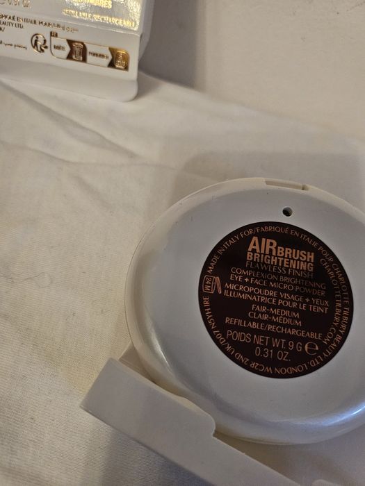 Puder transparentny Charlotte Tilbury