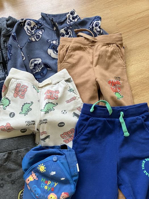 Zestaw ubrań r. 110/116