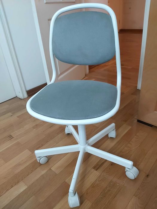 Cadeira secretária para criança IKEA