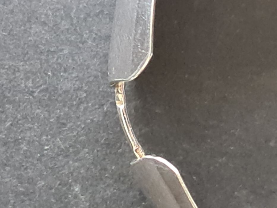 Par de argolas em prata