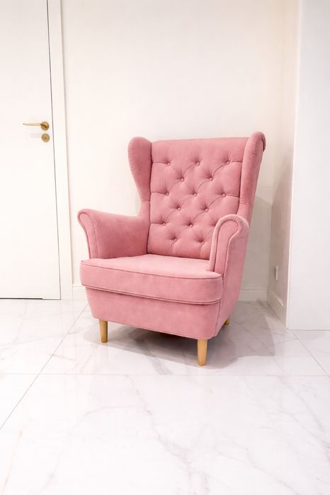 Fotel Uszak Glamour Baby Pink Nowy Producent