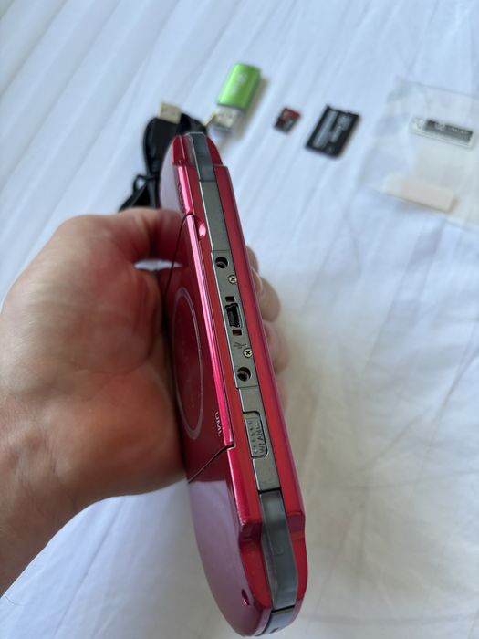 Psp 3000 Radiant Red stan bdb zestaw 64 gb