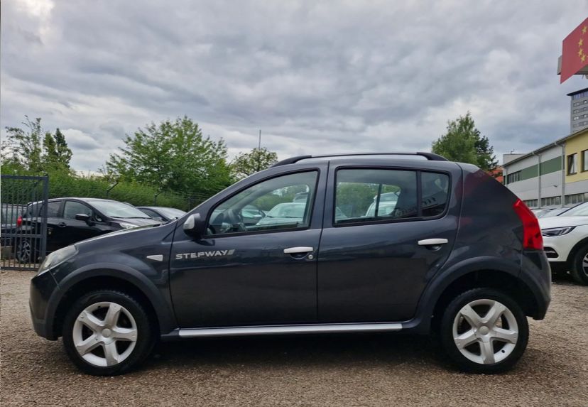 Dacia Sandero Stepway 2010 бензин 1.6 (87к/с) пасує під ГБО