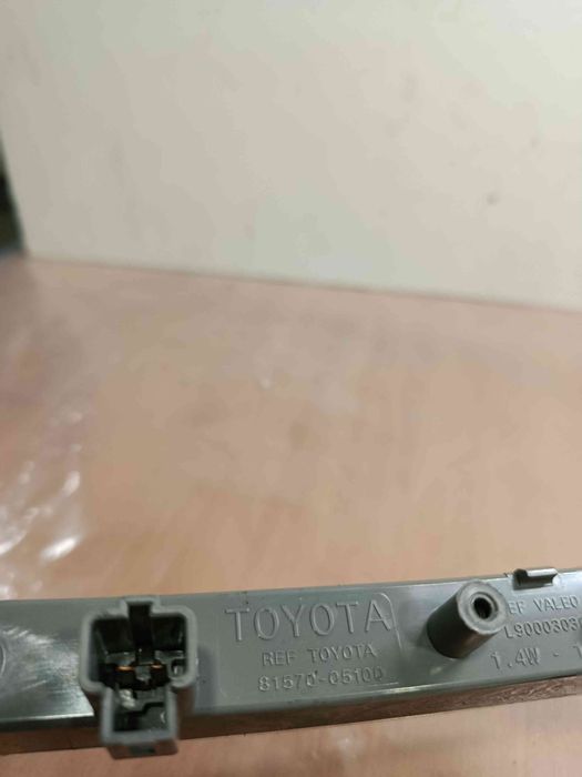 Luz stop adicional / 3º stop TOYOTA Auris Hatchback (_E18_)