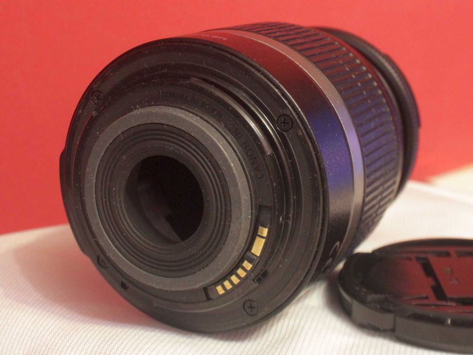 Продам об'єктив Canon Ef-s 18-55 Is