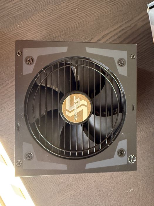 Fonte de Alimentação Seasonic Focus GX-750 750W 80 Plus Gold