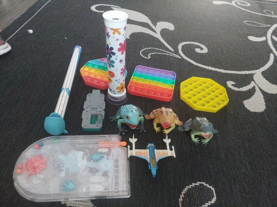 Іграшки одним лотом