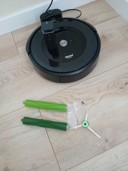 Robot sprzątający IRobot Romba e5