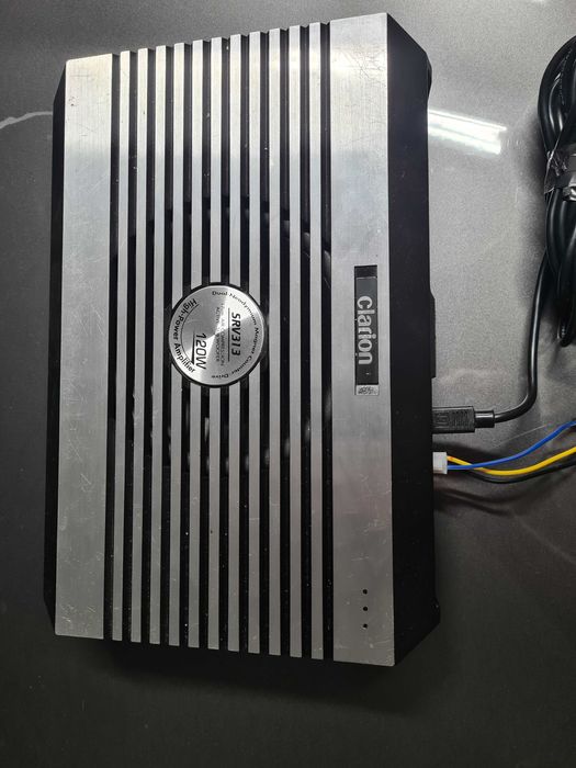 Subwoofer pod siedzenie Clarion SRV313 120W