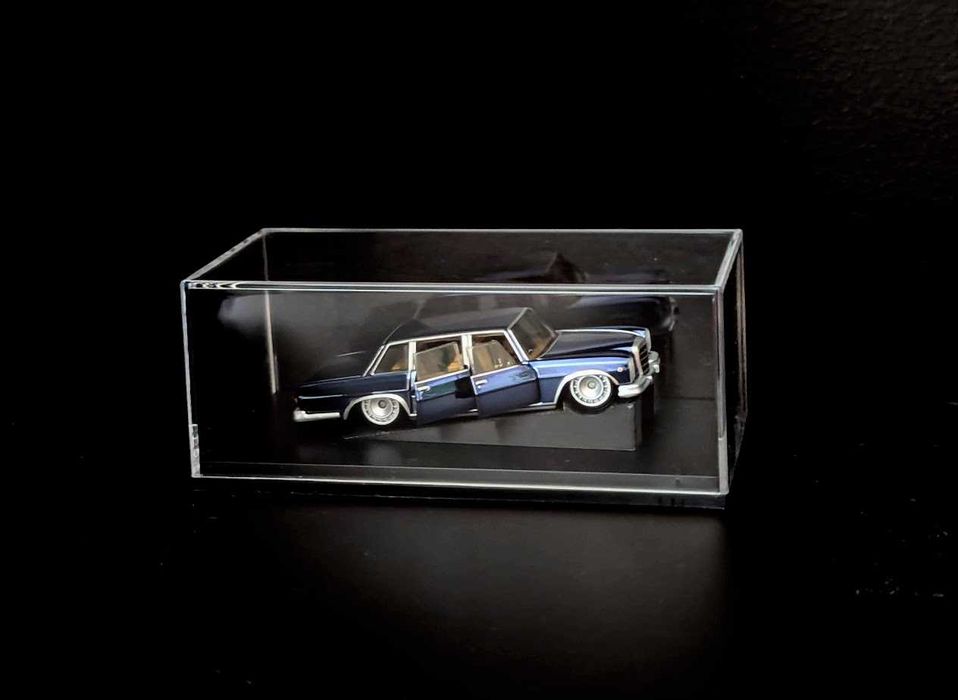 Hot Wheels RLC Gablotka z podjazdem dla modeli 1:64