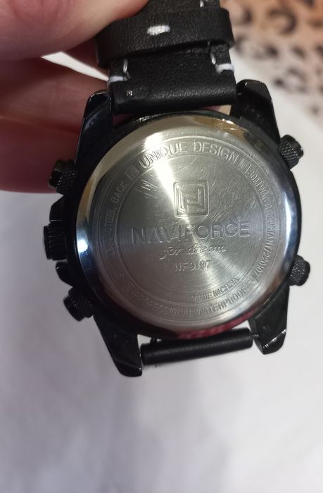 Мужские наручные часы Nuviforce 9197 с подсветкой