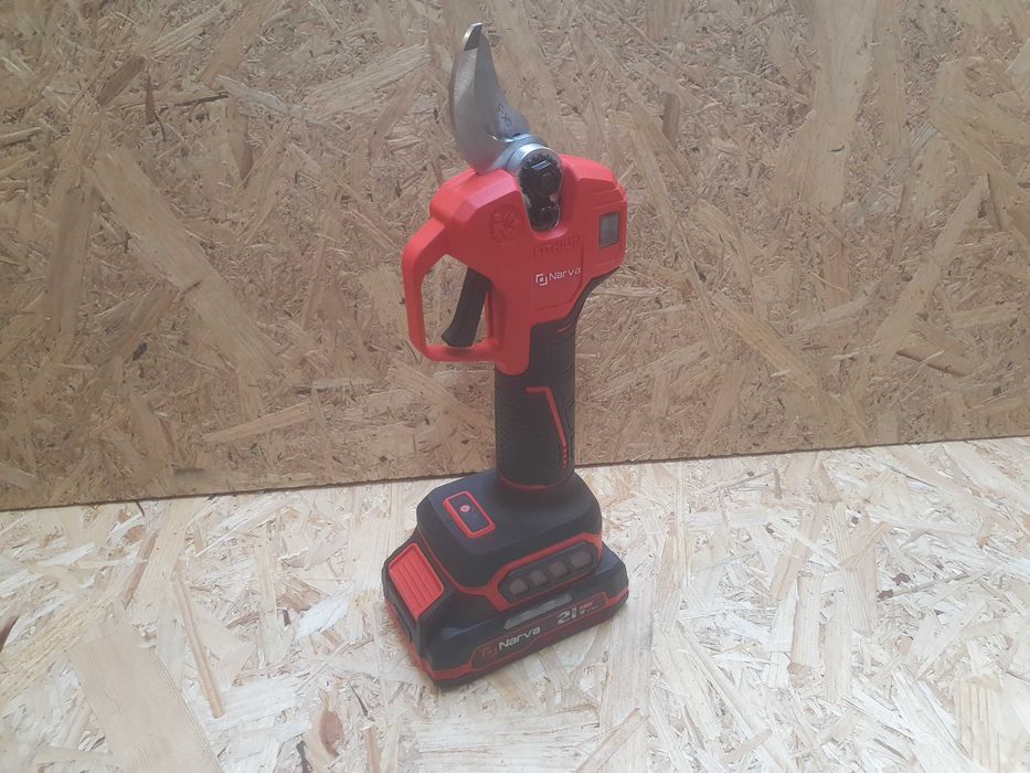 Акумуляторний електричний секатор NARVA 1,2 акб кейс 30 мм рез