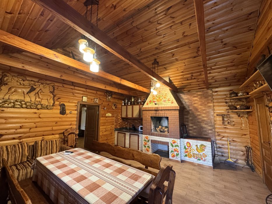 Продається на першій лінії Дніпра комплекс відпочинку в с.Сокирно