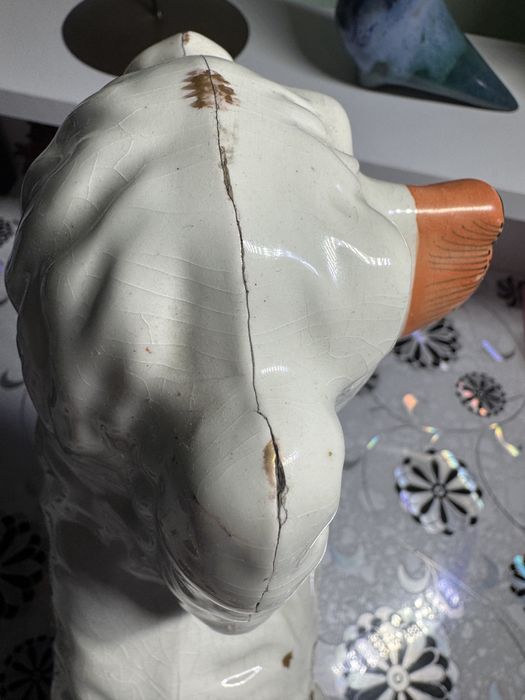 Антикварна статуетка собаки