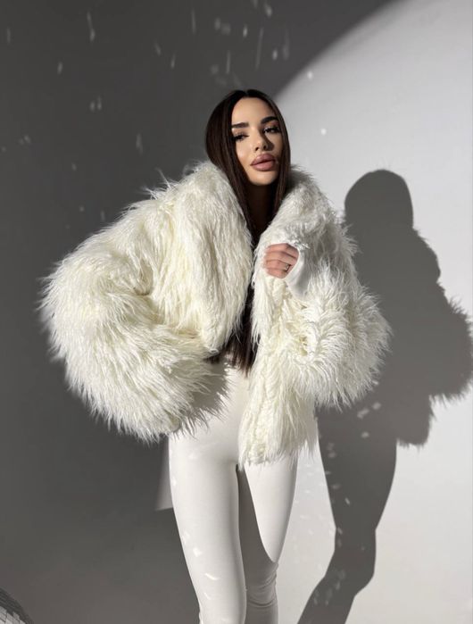 Трендова шуба лама