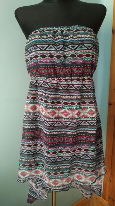 Sukienka cienka bez ramiączek.