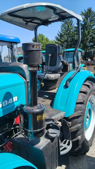 Трактор Булат 504 дашок BULAT TE504R з  дашком реверс примусова навіска рівна підлога бокова кпп