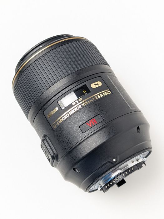 Nikon AF-S VR Micro-Nikkor 105mm f/2.8G IF-ED Макро об'єктив