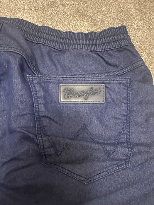 Szorty męskie Wrangler W 36 L niebieski granatowy jeans materiał