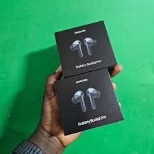 Buds 3 Pro Como Novos S/Riscos