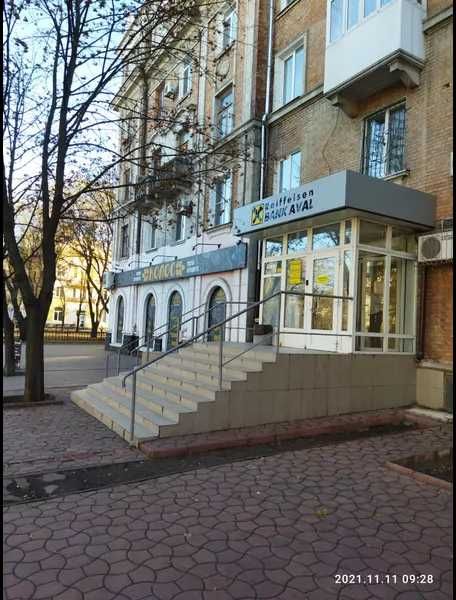 Фасадне нежитлове приміщення загальною площею 72,4 кв.м.